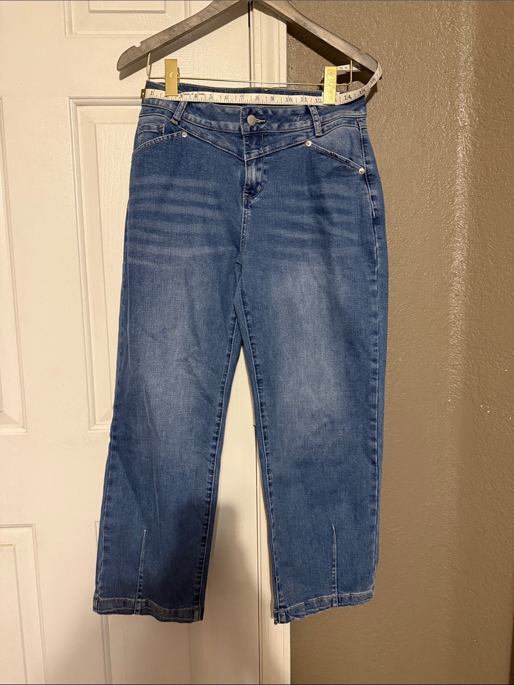 Flamingals Women’s straight leg Blue Jeans